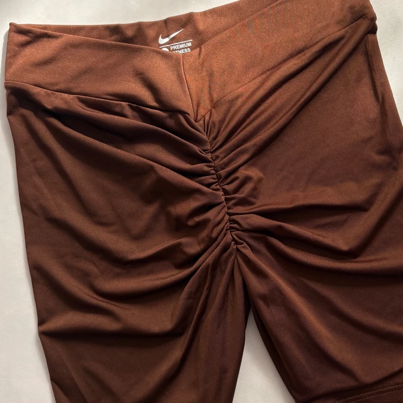 شرتک پشت چین دار و هفتی قهوه ای